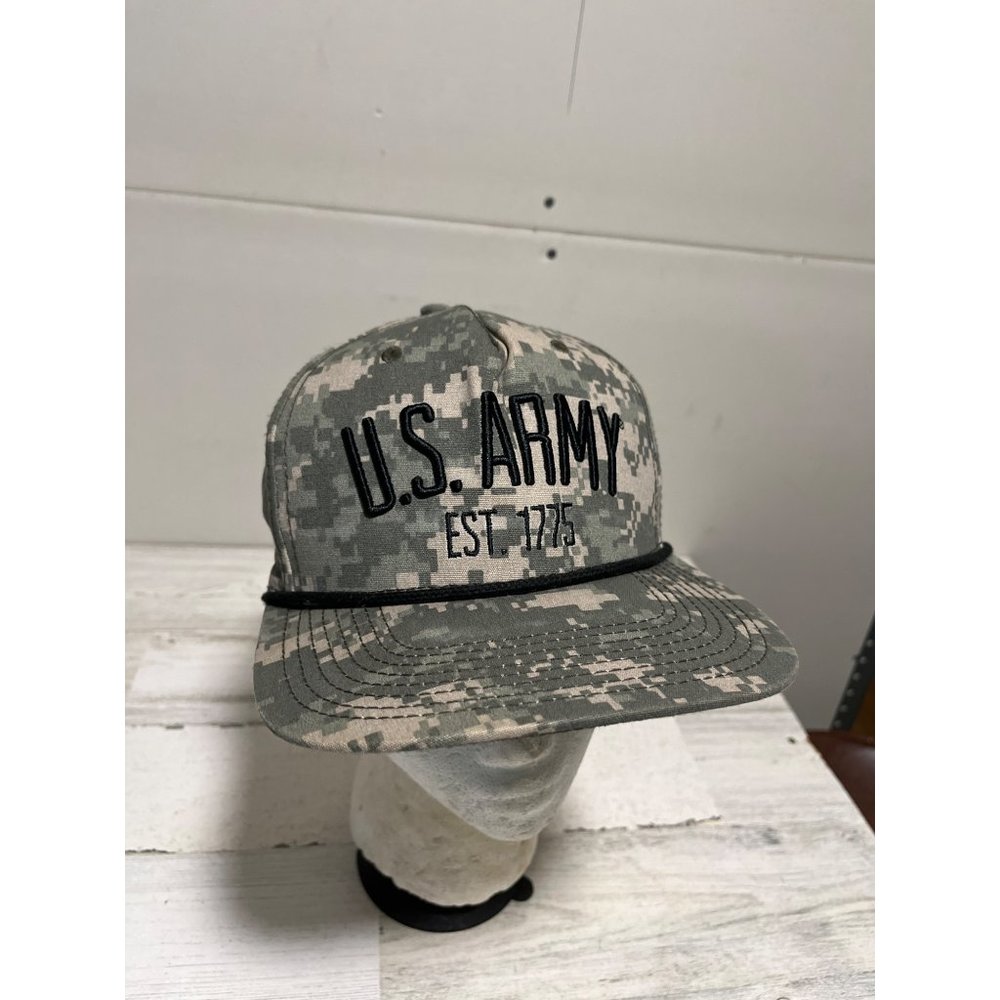 Official Licensed Product U. S. Army green camouflage SnapBack ball cap